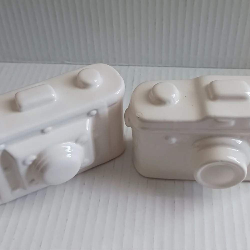 Ceramic Camera Decor - Picture 3 of 10